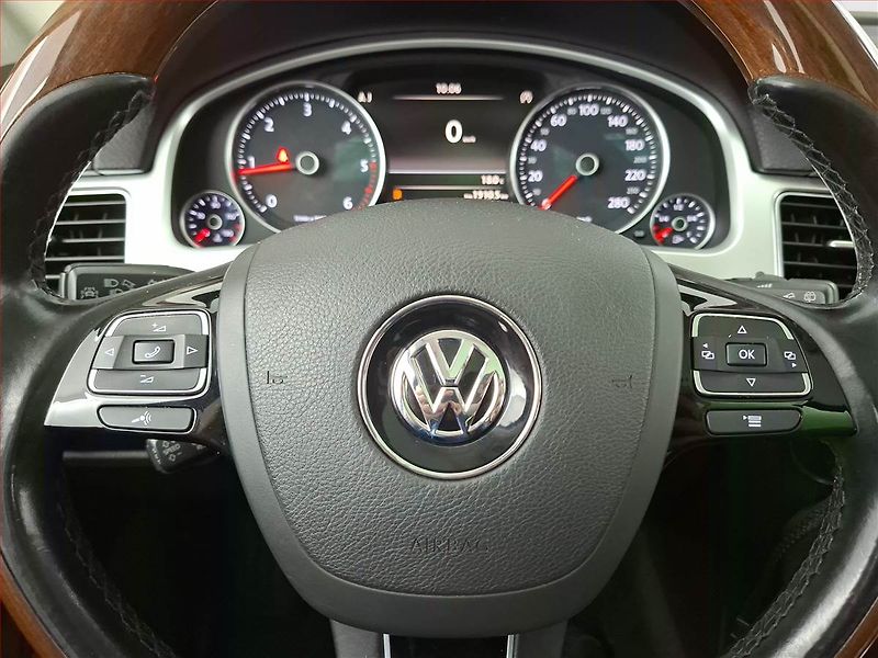 Volkswagen Touareg (2015) 3.0 TDI - fotka 20 z 26