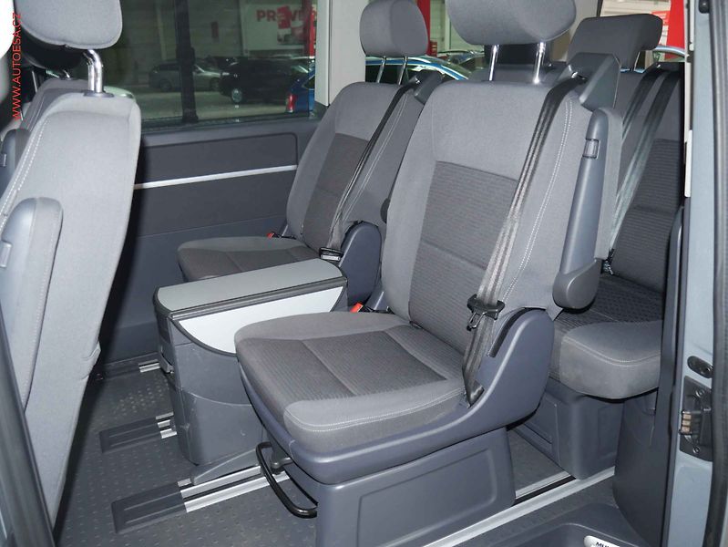 Volkswagen Multivan (2015) 2.0 TDi, Comfortline, navi - fotka 10 z 21