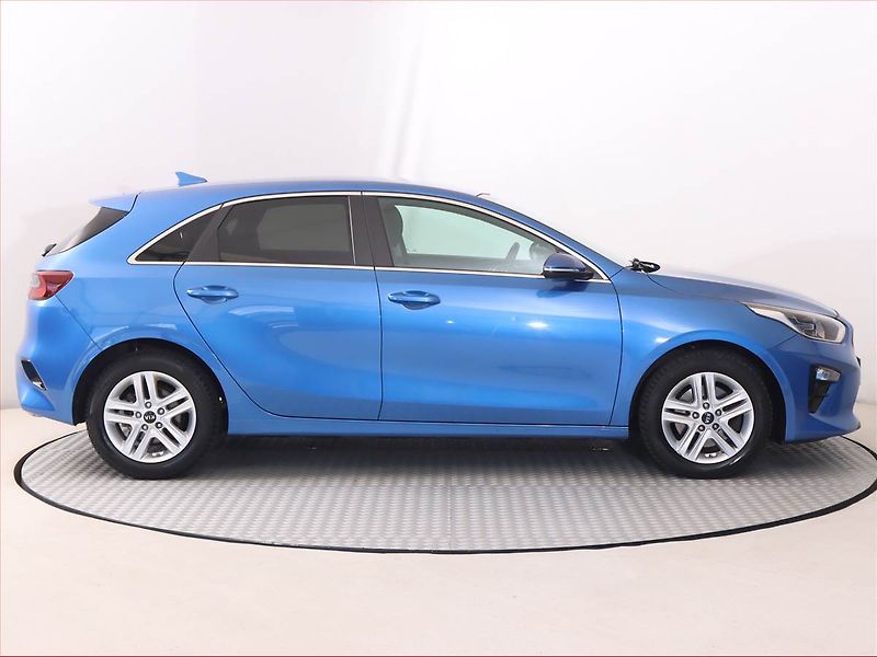 Kia Ceed (2018) Gold 1.4 T-GDI, Automat - fotka 6 z 22