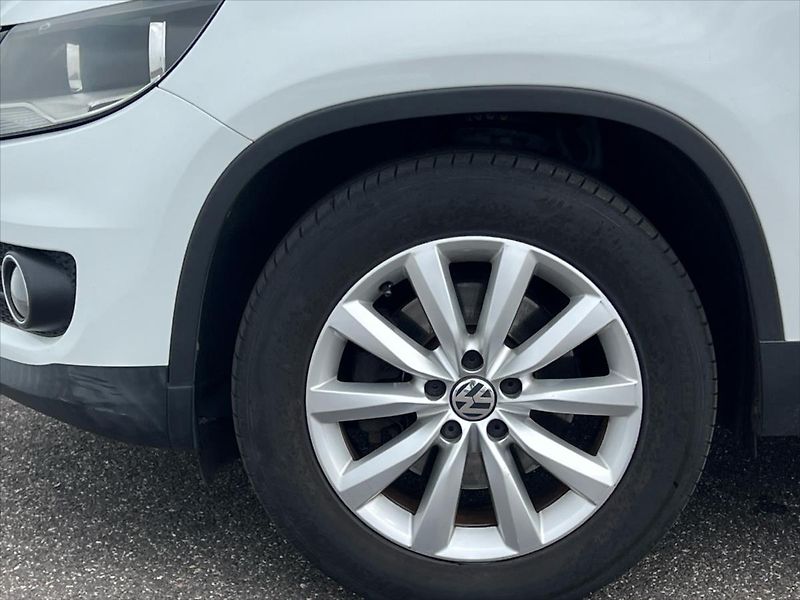 Volkswagen Tiguan 2,0 TDi 103kW SPORT&STYLE - fotka 12 z 22