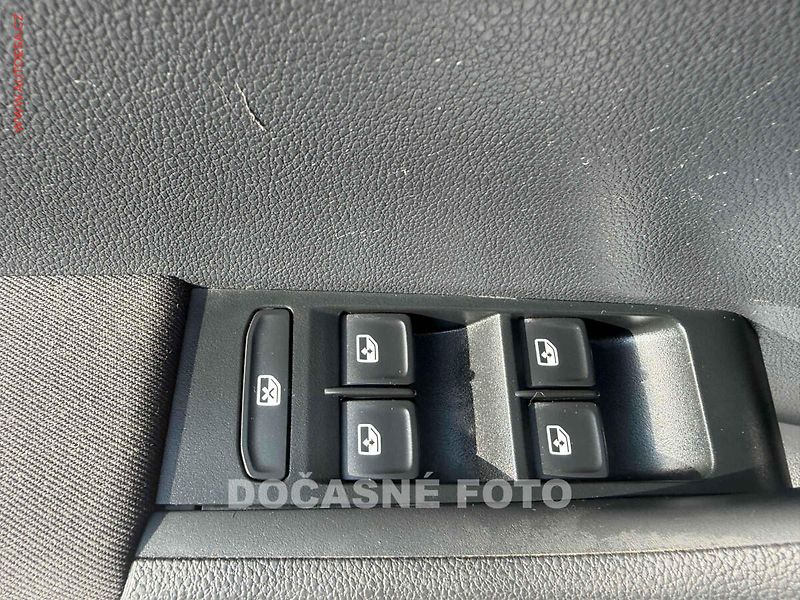 Škoda Fabia (2015) 1.4 TDi, ČR, AC, temp - fotka 11 z 17