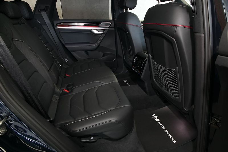 Volkswagen Touareg 3.0TDI 210kW R-Line Edition 20 - fotka 14 z 46