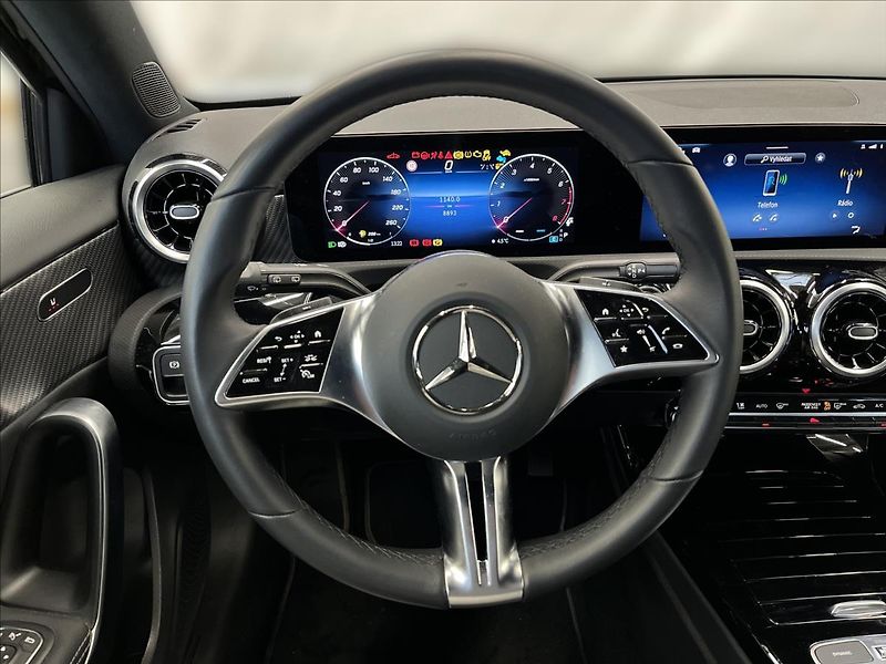 Mercedes-Benz Třídy A 180 Progressive Line - fotka 10 z 21