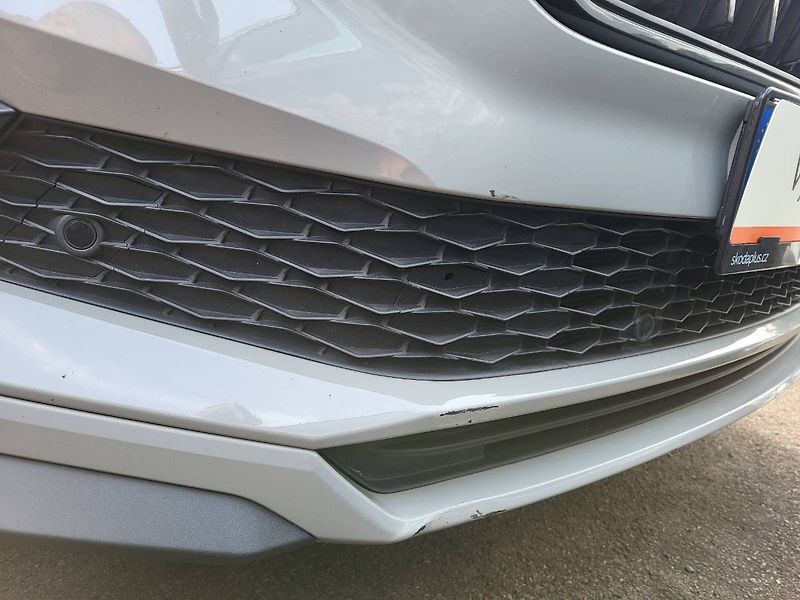 Škoda Karoq (2022) SPORTLINE Exclusive 1.5 TSI / - fotka 30 z 31