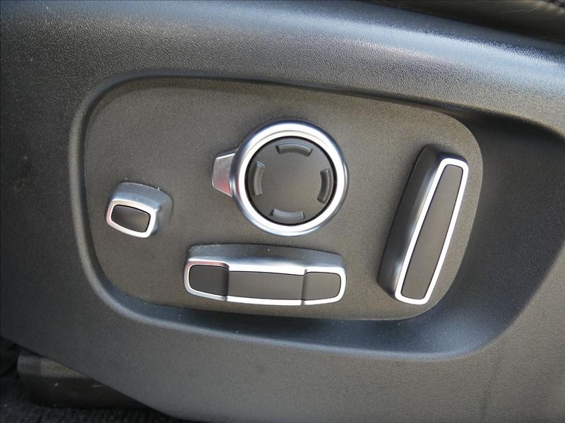 Land Rover Range Rover Sport 3,0 SDV6 Dyn-HSE,1.Maj,ČR,DPH - fotka 17 z 42