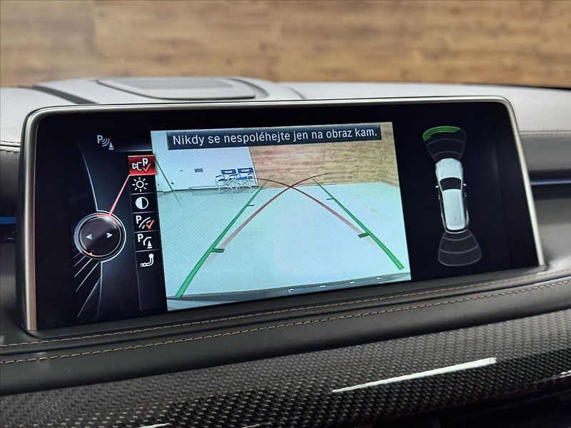 BMW X5 M BANG&OLUFSEN DVD HUD - fotka 12 z 34