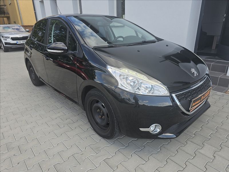 Peugeot 208 1,2 i Actice klima - fotka 4 z 40