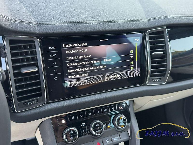 Škoda Kodiaq L&K 2.0TSi 140kw 4x4 + Webasto - fotka 20 z 50