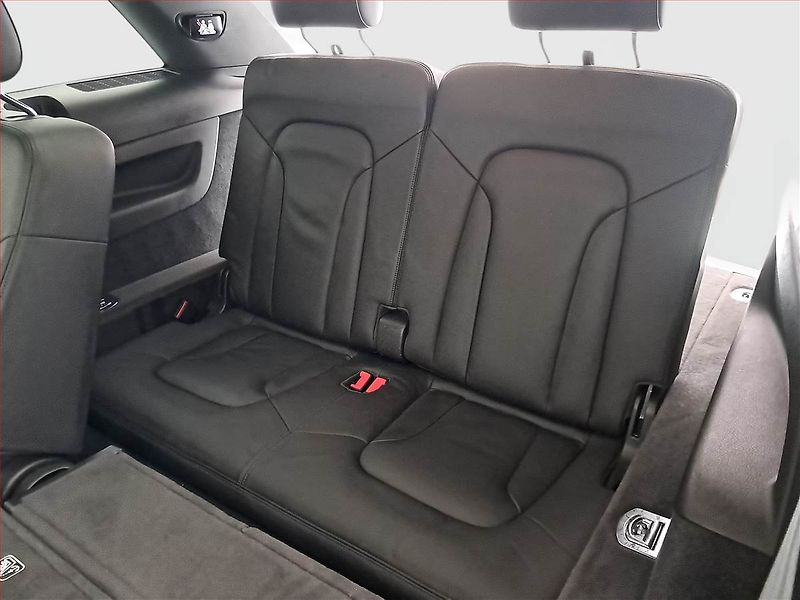 Audi Q7 (2013) S-Line 3.0 TDI, 4X4, Automat - fotka 18 z 18