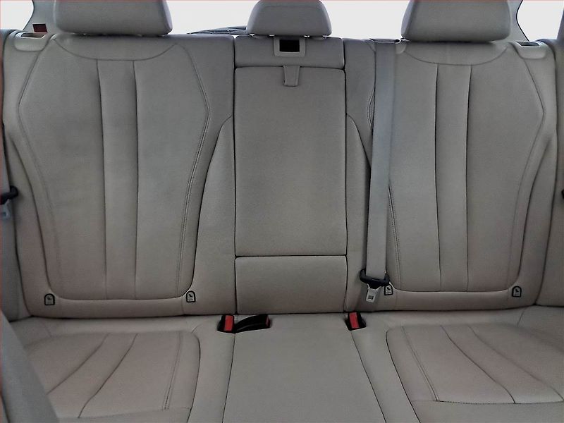 BMW X5 (2013) xDrive30d - fotka 10 z 19