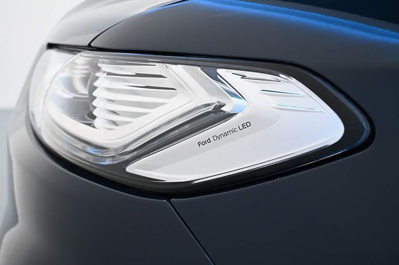 Ford Mondeo (2022) 2.0 LED SONY ACC Tažné 8AT ECO - fotka 30 z 38