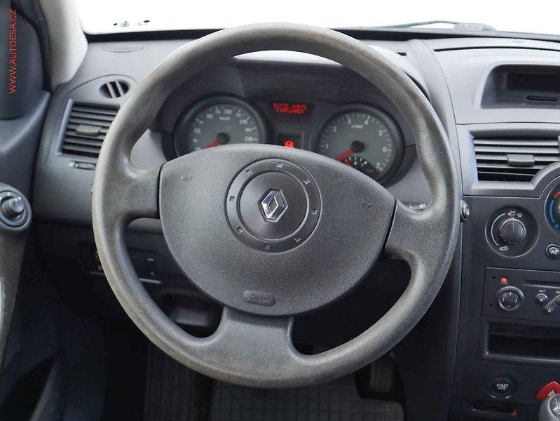 Renault Mégane (2003) 1.5 dCi, 1.maj, servis.kniha - fotka 13 z 15
