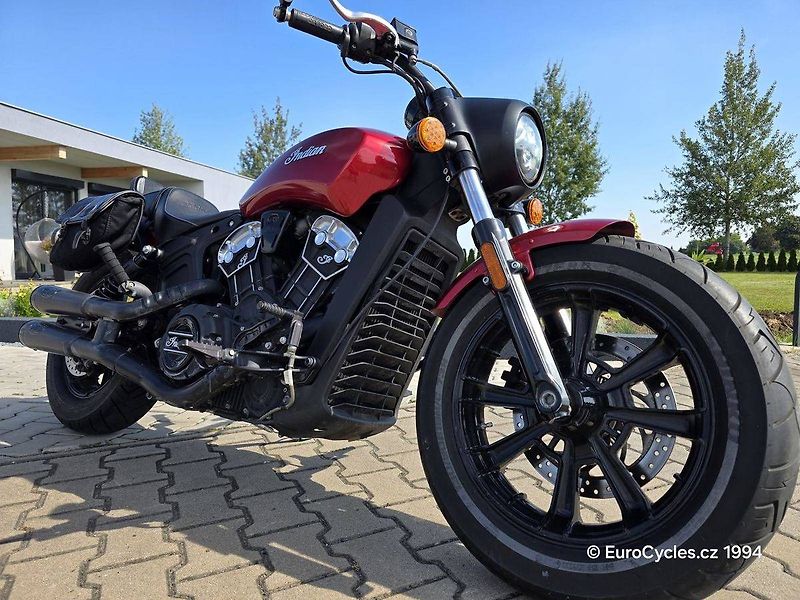 Indian (2018) Scout Bobber - fotka 1 z 20