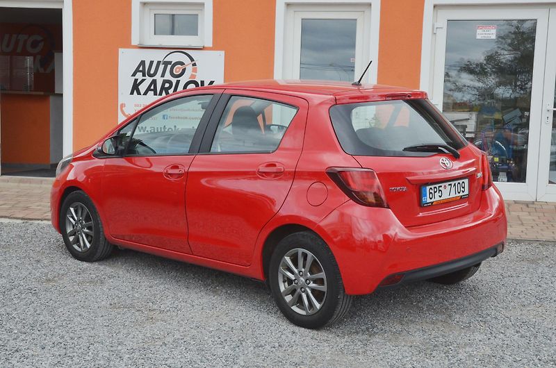 Toyota Yaris (2015) // REZERVOVÁNO //  - fotka 4 z 31