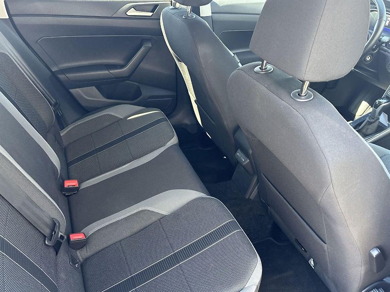 Volkswagen Polo (2023) 1.0 TSI DSG Style - fotka 10 z 27