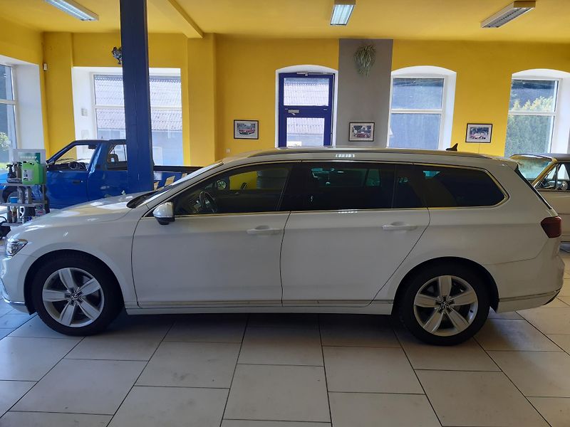 Volkswagen Passat 2.0 TDI COMBI NAVI LED APP  - fotka 4 z 28