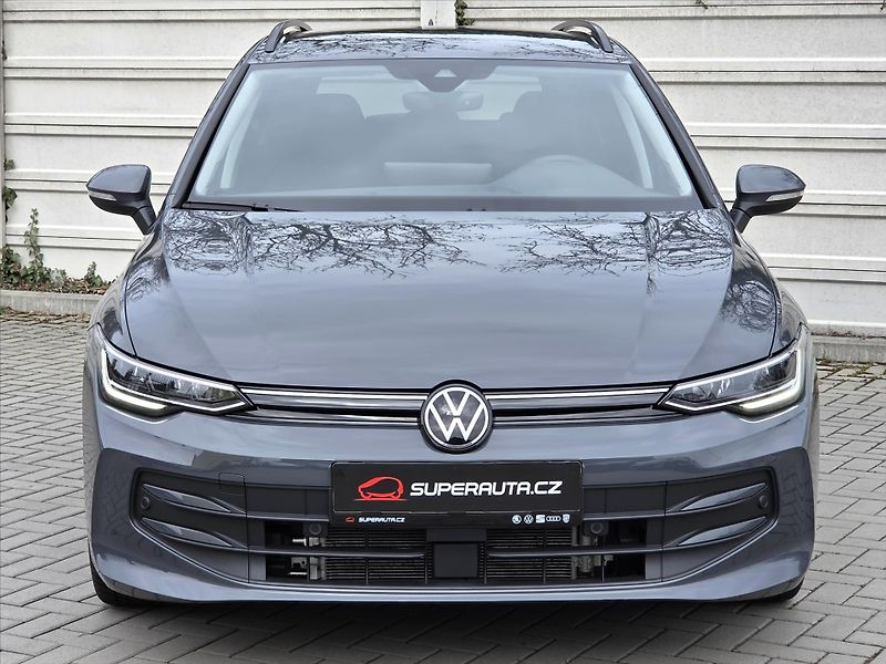 Volkswagen Golf 1,5 eTSi 110kW DSG Tov.záruka - fotka 2 z 23