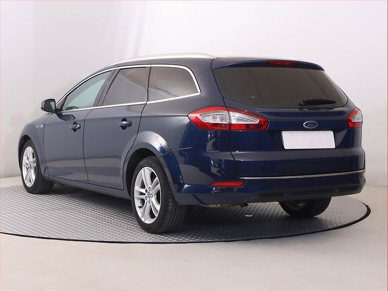 Ford Mondeo (2012) Trend 2.0 TDCi, Navi, Xenony - fotka 4 z 19