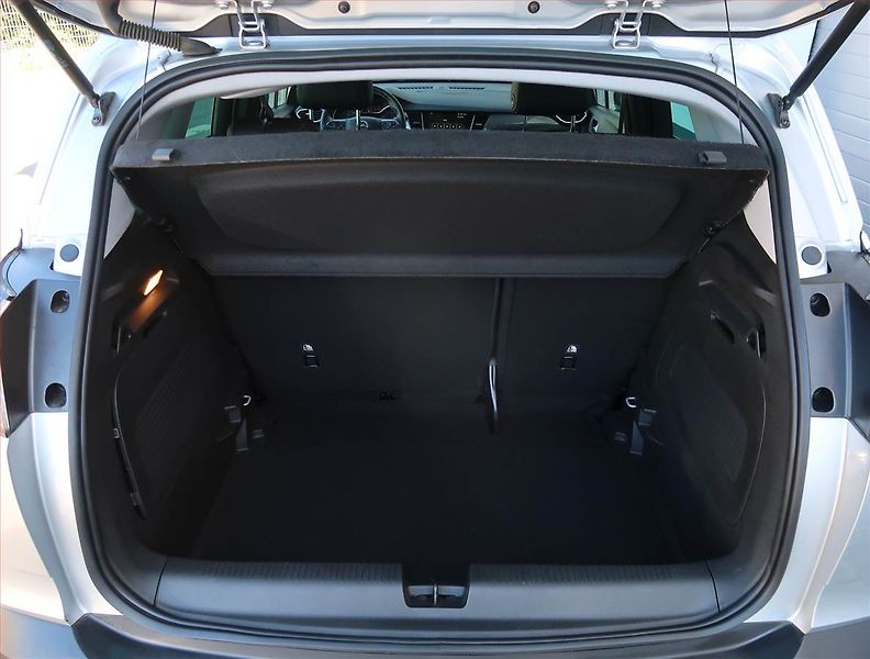 Opel Crossland X (2023) Elegance 1.2 Turbo, Serv.kniha - fotka 14 z 22