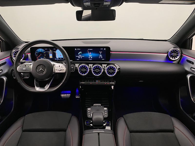 Mercedes-Benz Třídy A A200 AMG 120kW AUT - fotka 2 z 51