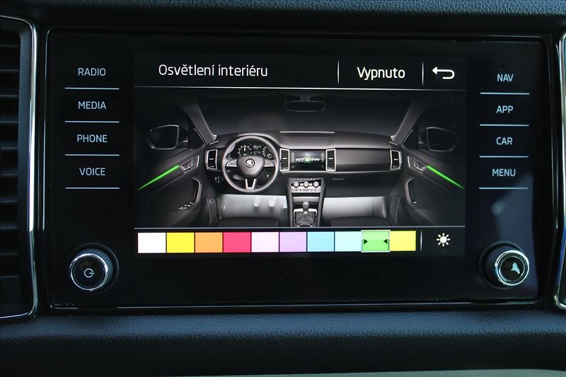 Škoda Kodiaq 2,0 TDI  7.MÍST,A/T,4x4,STYLE - fotka 16 z 45