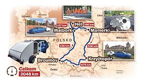 Nejmenší karavan v Evropě vyrábí v Olivětíně u Broumova. Během testu jsme s ním ujeli do Polska a zpět 2 tisíce kilometrů.