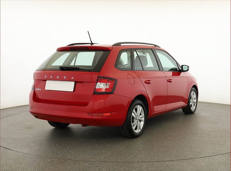 Škoda Fabia (2021) Ambition Plus 1.0 TSI - fotka 5 z 18
