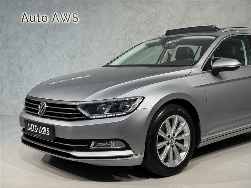 Volkswagen Passat 2,0 TDi  DSG Highline Virtual - fotka 4 z 49