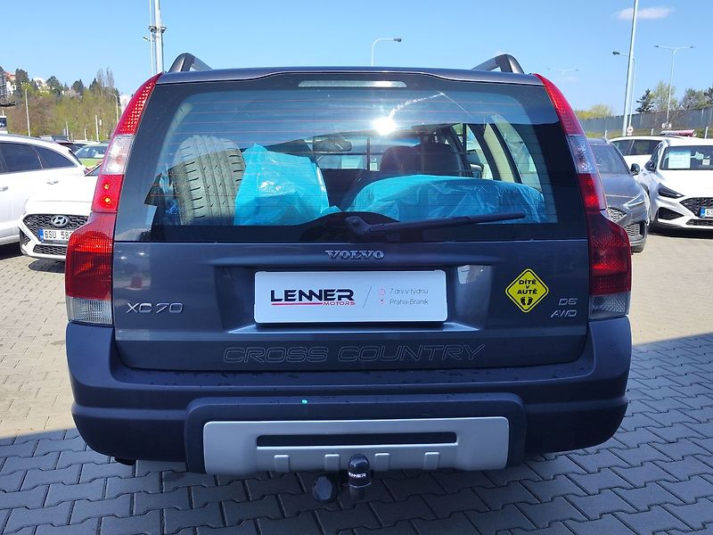 Volvo XC70 D5 2.4/120kW - fotka 6 z 26
