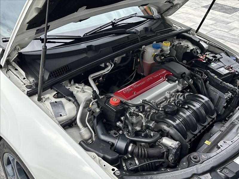 Alfa Romeo Spider 2,2 JTS 185PS  Exclusive - fotka 45 z 48