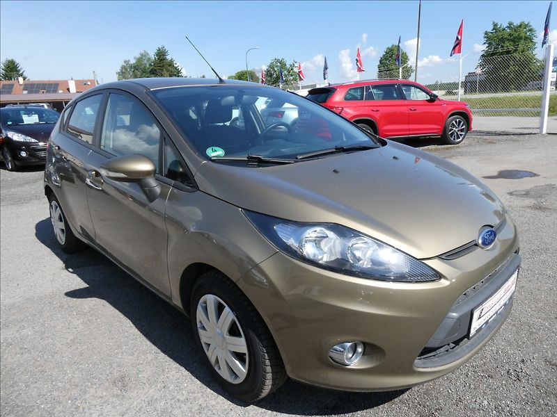 Ford Fiesta 1,2 i 60kW 2x kola, klima - fotka 1 z 30