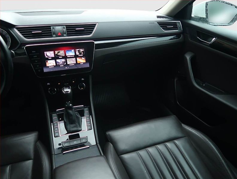 Škoda Superb (2017) Laurin&Klement 2.0 TDI 4x4 - fotka 8 z 22