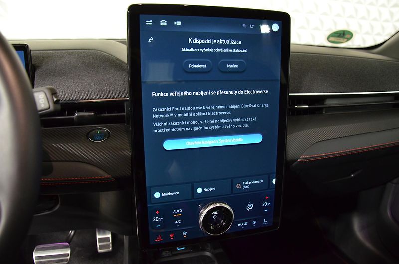 Ford Mustang Mach-E (2024) 98,7kWh PrD Prem AWD AT - fotka 13 z 21