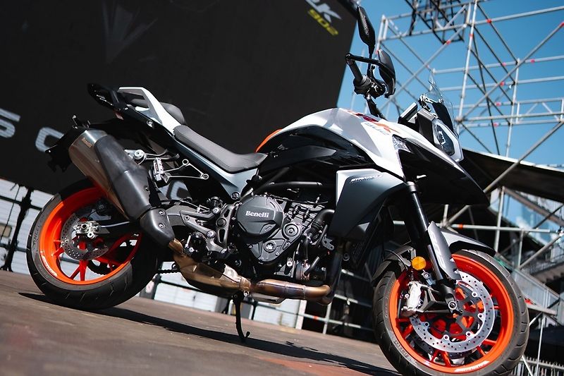 Benelli TRK 902 STRADALE SKLADEM   0,9 - fotka 5 z 11