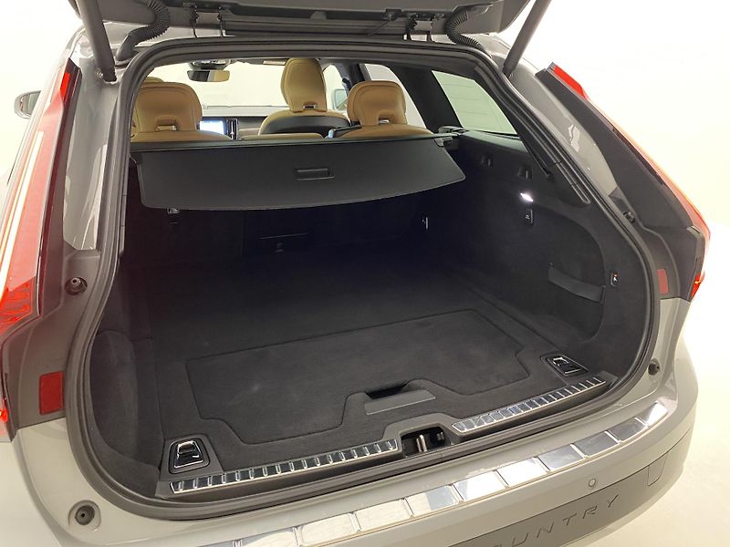 Volvo V90 CC B5 AWD ULTIMATE AUT  - fotka 6 z 66