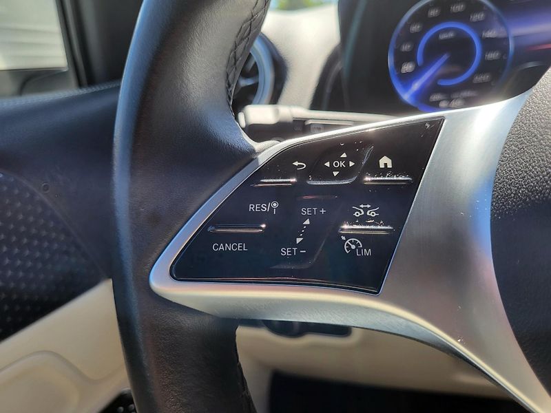 Mercedes-Benz EQB 250+ 140kW *ČR *1.majitel  - fotka 18 z 42
