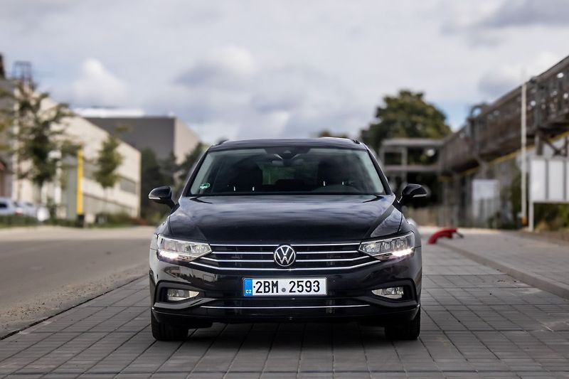 Volkswagen Passat - fotka 2 z 41
