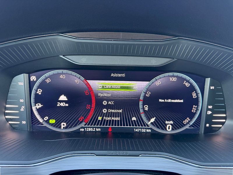 Škoda Superb (2023) 2.0 TDI 110kW Comfort Plus - fotka 15 z 35