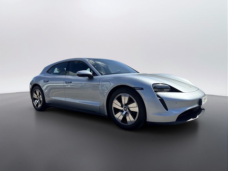 Porsche Taycan Sport Turismo - fotka 7 z 30