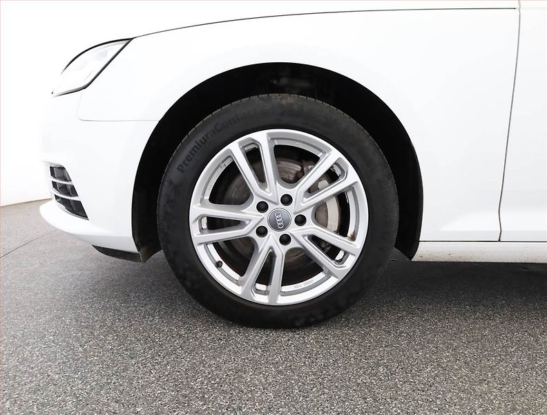 Audi A4 (2017) 2.0 TDI, Navi, Bi-Xenony - fotka 19 z 19