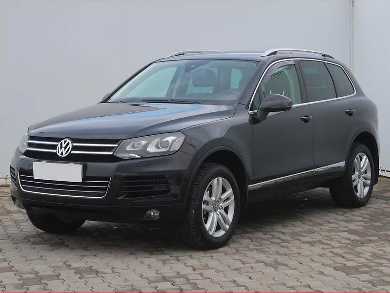 Volkswagen Touareg (2011) 3.0 TDI, 4X4, Automat - fotka 2 z 16