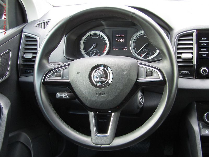 Škoda Karoq (2019) 1.6 TDi, 2.maj,ČR, Style - fotka 14 z 21