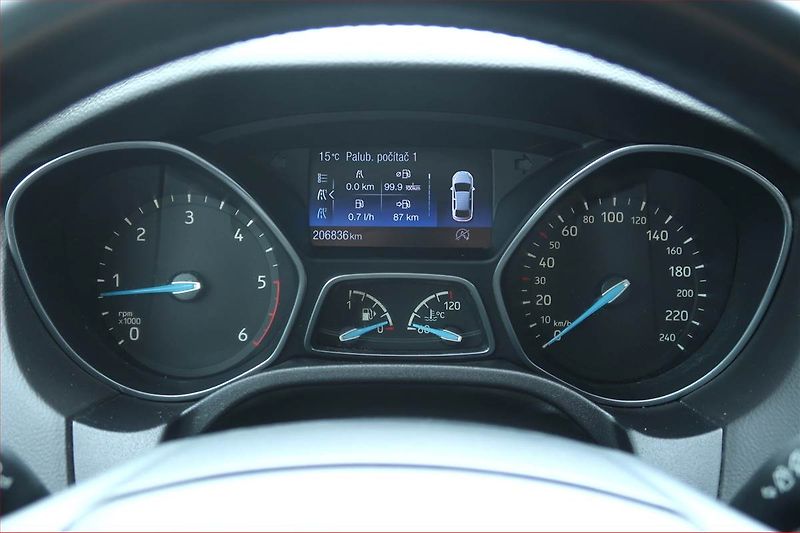 Ford Focus (2015) 1.5 TDCi, Serv.kniha, Navi - fotka 11 z 19