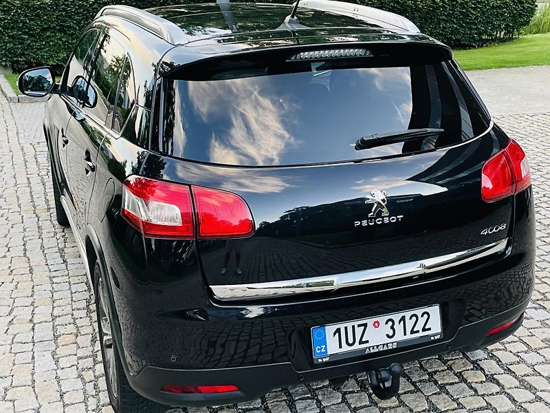 Peugeot 4008 1.8HDI 4x4 VÝHŘEV KAMERA TAŽNÉ - fotka 16 z 47