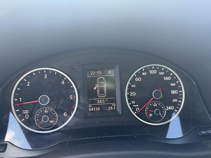 Volkswagen Tiguan 2.0TDi,SPORT,4x4,AUTOMAT - fotka 18 z 47