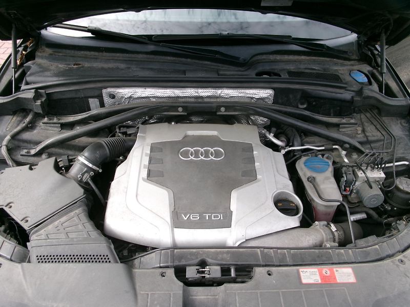Audi Q5 (2009) 3,0TDI QUATTRO AC NAVI - fotka 25 z 28