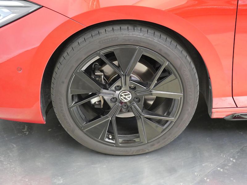 Volkswagen Passat - fotka 10 z 24