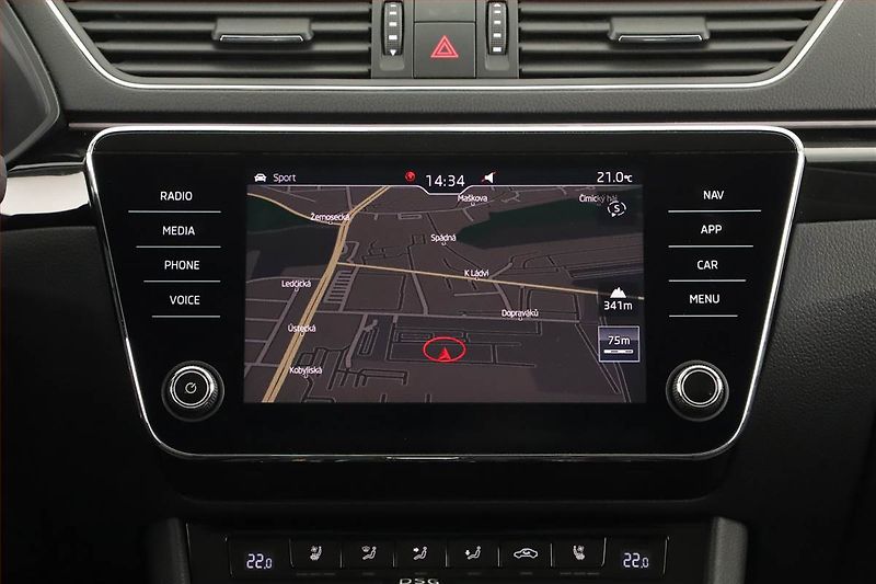 Škoda Superb (2018) Laurin&Klement 2.0 TDI 4x4 - fotka 16 z 18