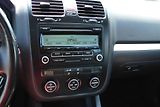 Volkswagen Golf V 1.9 TDi 105PS BlueMotion Pan - náhled 26