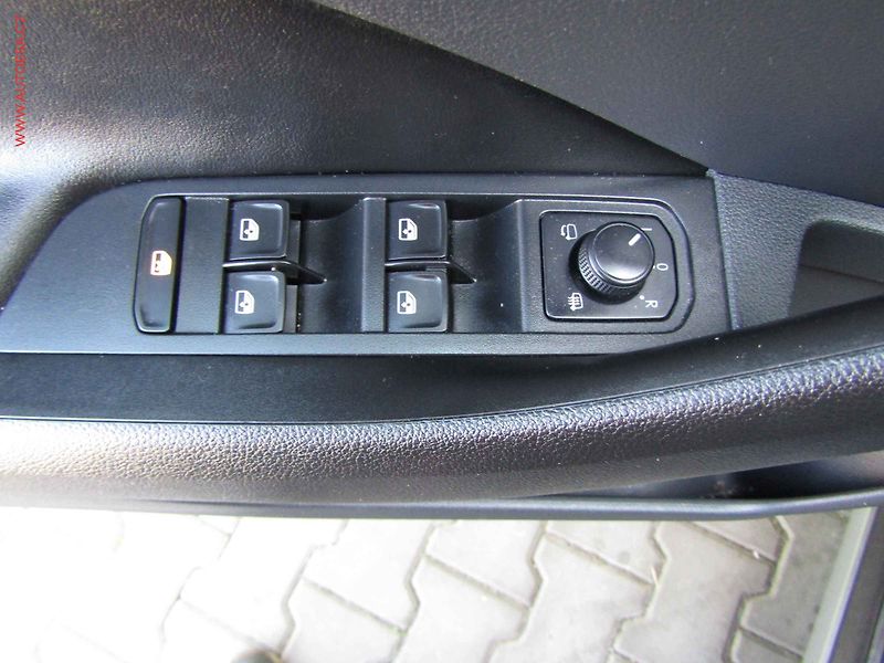 Škoda Kamiq (2021) 1.0 TSi, Style, kůže, TZ - fotka 11 z 20